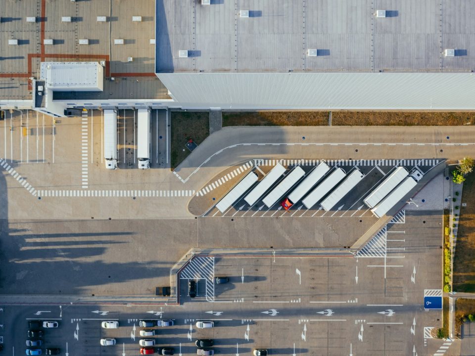 Beneficiile Recuperării Amicabile a Datoriilor pentru Companiile de Transport