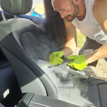 Igienizare tapițerie auto Oradea: serviciul local explicat prin dovezi